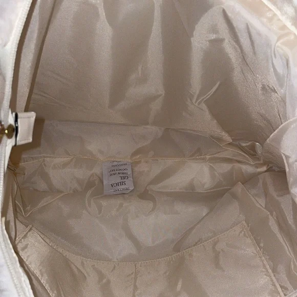 NWT Victoria’s Secret White Faux Fur Tote Bag. - Picture 5 of 9